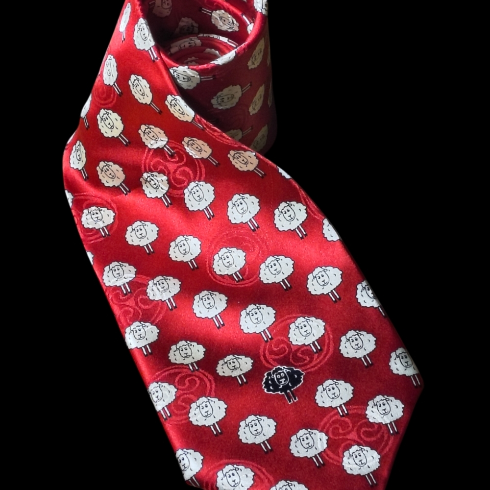 Red Sheep Pattern Tie - Picture 6 of 6